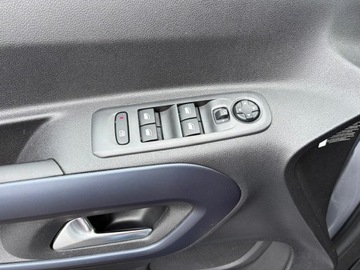 Peugeot Rifter Standard 1.5 BlueHDI 130KM 2022 Peugeot RIFTER Niepełnosprawnych inwalida PFRON, zdjęcie 17