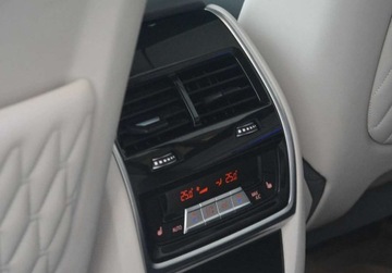 BMW X7 SUV M 4.0 M50i 530KM 2022 BMW X7 m60i xDrive Dealer BMW Bonkowscy 4.4 Benzyna 530KM, zdjęcie 14