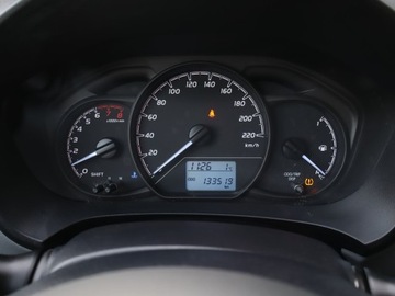 Toyota Yaris III Hatchback 5d Facelifting 2017 1.5 Dual VVT-iE 111KM 2017 Toyota Yaris 1.5 Dual VVT-i, Salon Polska, zdjęcie 10