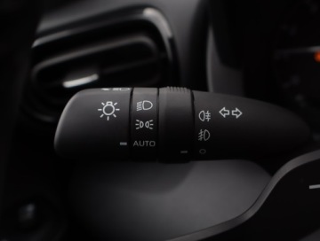 Toyota Yaris IV Hatchback 1.5 Dynamic Force 125KM 2023 Toyota Yaris 1.5 VVT-i, Salon Polska, zdjęcie 16