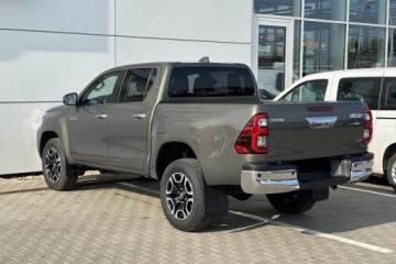 Toyota Hilux VIII Podwójna kabina Facelifting 2024 2.8 D-4D 204KM 2025 HiLux Executive D-4D mHEV Double Cab 4x4 aut 2.8 204KM 2025, zdjęcie 4