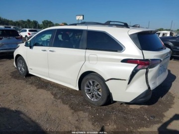 Toyota Sienna III 2021 Toyota Sienna XLE, 2021r. 2.5 Benzyna 189KM, zdjęcie 5
