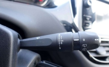 Peugeot 208 I Hatchback 3d 1.2 VTI 82KM 2013 Peugeot 208 1.2 VTI 82KM Klimatyzacja Tablet Nierowna praca silnika Pali J, zdjęcie 20