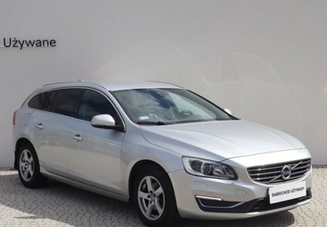 Volvo V60 I Kombi Facelifting 2.0 D3 DRIVE-E 150KM 2016 Volvo V60 2.0 150KM SUMMUM 2 Wlasciciel Serwisowany 2.0 Diesel 150KM, zdjęcie 8