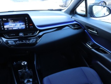 Toyota C-HR I Crossover 1.2L Turbo 116KM 2017 Toyota C-HR 1.2 Turbo, Salon Polska, Serwis ASO, zdjęcie 7