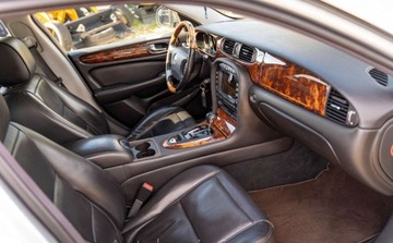 Jaguar XJ VII X350 2008 Jaguar XJ Jaguar XJ VII 4.2 VandenPlas 298KM 4.2 Benzyna 298KM, zdjęcie 13