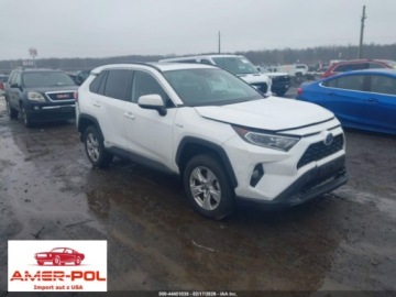 Toyota RAV4 V 2021 Toyota RAV4 2021 TOYOTA RAV4 HYBRID XLE 2.5 Hybryda 176KM