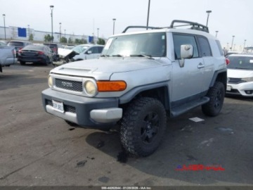 Toyota FJ Cruiser 4.0 239KM 2007 Toyota FJ 2007 r., 4,0L 4.0 Benzyna 239KM