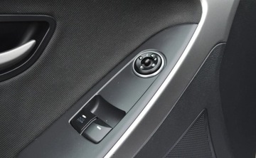 Hyundai i30 II Hatchback 5d 1.4 MPI 100KM 2012 Hyundai i30 1.4 Benzyna Klimatyzacja Cz.parkowania 1.4 Benzyna 99KM, zdjęcie 18