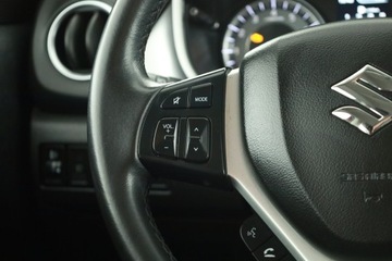 Suzuki Vitara III SUV Facelifting 1.0 BoosterJet 111KM 2018 Suzuki Vitara 1.0 BoosterJet, Salon Polska, zdjęcie 12