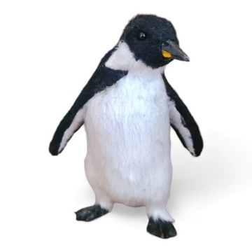 Figurka Pingwin świąteczna futerko 11 cm
