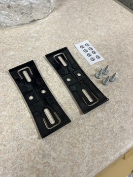 БЕЗРАМОЧНОЕ КРЕПЛЕНИЕ номерных знаков 2x/комплект на 2 номера