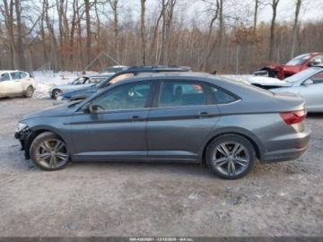 Volkswagen Jetta VI 2021 Volkswagen Jetta R-LINE, od ubezpieczalni 1.4 Benzyna 147KM, zdjęcie 4