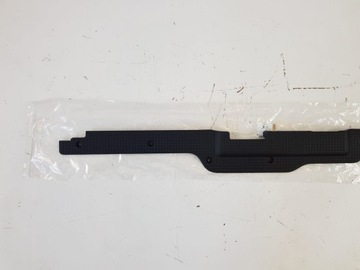 TRAFIC III VIVARO B ДВЕРНАЯ НАКЛАДКА