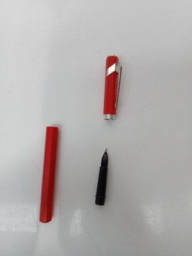 Ручка Caran d'Ache с картриджами