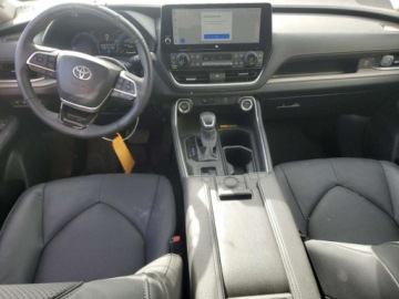 Toyota 2024 Toyota Grand Highlander XLE 2024 2.4l 2.4 Benzyna 265KM, zdjęcie 8