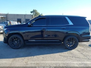 Cadillac Escalade III 2021 Cadillac Escalade Premium Luxury 2021 6.2 Benzyna 420KM, zdjęcie 2