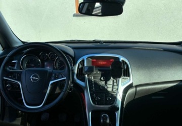 Opel Astra J Sports Tourer 1.7 CDTI ECOTEC 110KM 2012 Opel Astra 2012 r. 1.7 Diesel 110KM, zdjęcie 13