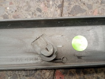 8200574629 LIŠTA PRAVÝ ZADNÍ ZDOBENÁ RENAULT MEGANE II