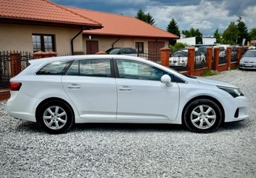 Toyota Avensis III Wagon Facelifting 1.8 Valvematic 147KM 2014 Toyota Avensis 1.8 benzyna 147KM LIFT po serwisie bezwypadkowy 1.8 Benzyna, zdjęcie 22