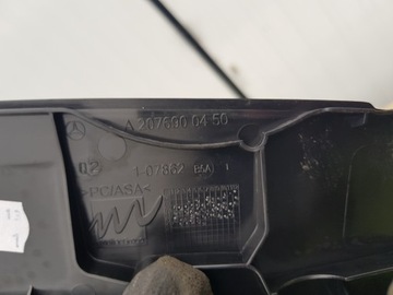 MERCEDES W207 НАКЛАДКА НА КРЫШУ A2076900450