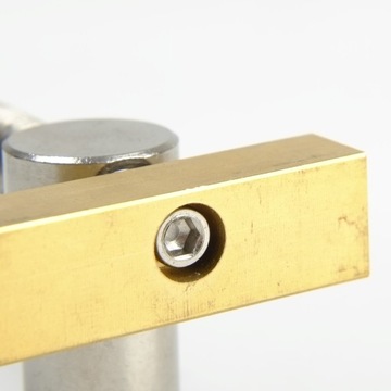 IMAK регулируемое 70 -миллиметровое стальное винтовое давление с закусками Stolarski