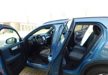 Volvo XC40 Crossover Plug-In Facelifting 1.5 T4 211KM 2023 Volvo XC 40 1,5T4 z Gwarancja Bezwypadkowy Model 2024r 1.5 Hybryda Plug-in, zdjęcie 13