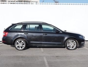 Skoda Octavia III Liftback Facelifting 2.0 TDI 150KM 2018 Skoda Octavia 2.0 TDI, Salon Polska, zdjęcie 5