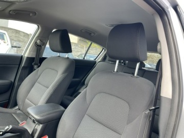 Kia Sportage IV SUV Facelifting 1.6 GDI 132KM 2018 Kia Sportage Klimatyzacja Czujniki park., zdjęcie 9