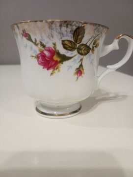 FILIŻANKA PROSTA 220 ML IWONA CHODZIEŻ RÓŻYCZKA II GATUNEK