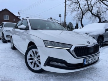 Skoda Octavia IV Kombi 2.0 TDI 150KM 2022 Skoda Octavia 2.0 TDI 150 KM DSG AMBITION BEZWYPADKOWY 2.0 Diesel 150KM, zdjęcie 3