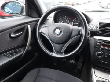 BMW Seria 1 E81/E87 Hatchback 5d E87 1.6 116i 122KM 2009 BMW 1 116i, Klima, El. szyby, zdjęcie 6