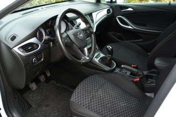 Opel Astra K Sports Tourer 1.6 CDTI 110KM 2018 Opel Astra klimatyzacja, czujniki parkowania, ISOFIX, tempomat, FV23 1.6, zdjęcie 6