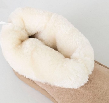 БЕЖЕВЫЕ БОТИНКИ НА УТЕПЛЕННОЙ ПЛАТФОРМЕ 40