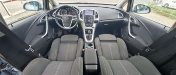 Opel Astra J Hatchback 5d 1.4 Turbo ECOTEC 140KM 2010 Opel Astra Opel Astra 1.4 Turbo Cosmo 1.4 Benzyna 140KM, zdjęcie 9