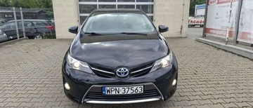 Toyota Auris II 2014 Toyota Auris Toyota Auris 1.8 Hybryda 99KM, zdjęcie 1