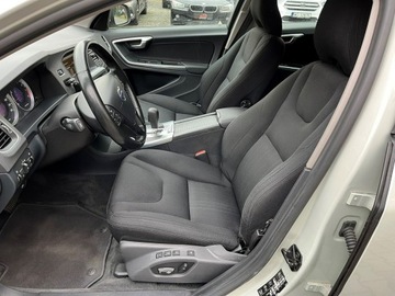 Volvo V60 I Kombi 1.6 T4 180KM 2011 Volvo V60 T4 180 KM Automat Podgrzewane fotele, zdjęcie 6