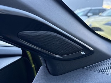 Toyota C-HR I Crossover 1.8 Hybrid 122KM 2019 Toyota C-HR 1.8 Hybrid Neon Lime powered by JBL 1., zdjęcie 21