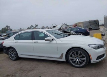 BMW Seria 7 G11-G12 2019 BMW Seria 7 2019, 3.0L, od ubezpieczalni 3.0 Benzyna 320KM, zdjęcie 2