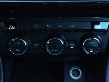 Skoda Superb III Kombi 2.0 TDI 150KM 2017 Skoda Superb 2.0 TDI, Salon Polska, Xenon, zdjęcie 14