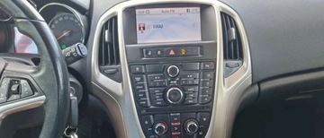 Opel Astra J Sports Tourer 1.6 Turbo ECOTEC 180KM 2011 Opel Astra Opel Astra 1.6 Turbo Cosmo 1.6 Benzyna 180KM, zdjęcie 14