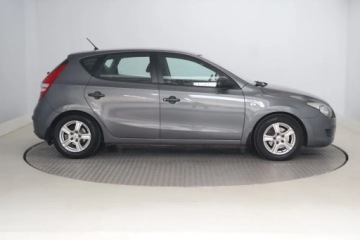 Hyundai i30 I Hatchback Facelifting 1.4 DOHC 109KM 2011 Hyundai i30 1.4 CVVT, Klima, Parktronic,ALU, zdjęcie 5