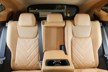 Lexus NX II SUV Facelifting 2.5 350h 243KM 2024 Lexus NX 350h Prestige AWD 2.5 Hybryda 243KM, zdjęcie 17