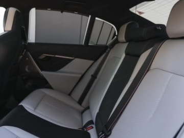 BMW Seria 5 G90-91 M Sedan 4.4 V8 727KM 2025 BMW Seria 5 M5 Sedan 4.4 (727KM) 2025, zdjęcie 9