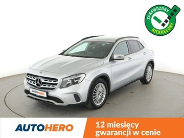 Mercedes GLA I Off-Roader Facelifting 1.6 180 122KM 2019 Mercedes GLA 180 navi klima grzane fotele czujniki
