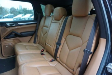 Porsche Cayenne II SUV Facelifting 4.2 D 385KM 2016 Porsche Cayenne Salon PL 4.2 V8 Panorama Tempomat Asyst. park z kamera, zdjęcie 11
