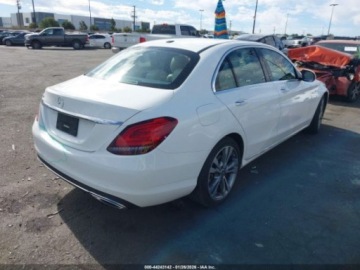 Mercedes Klasa C W205 2020 Mercedes-Benz Klasa C 300 2020 2.0 Benzyna 255KM, zdjęcie 5