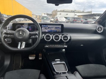 Mercedes Klasa A W177/V177 Sedan Facelifting 2.0 220 190KM 2023 Mercedes-Benz A 220, zdjęcie 14