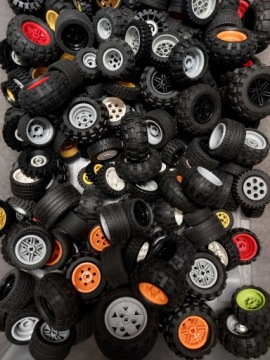 Lego Technic оригинальные кирпичики: диски, шины в комплекте колеса микс 500г