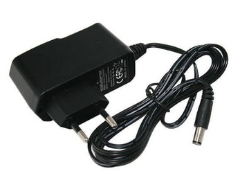 ZASILACZ 12V 2,5A WTYK DC 5,5 x 2,5mm WTYCZKOWY